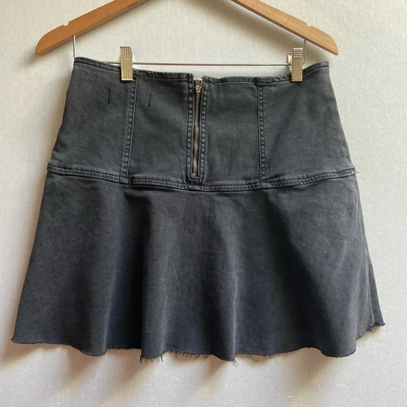 Free People Highlands Denim raw hem high waisted Skirt Sz 32 - Picture 4 of 9